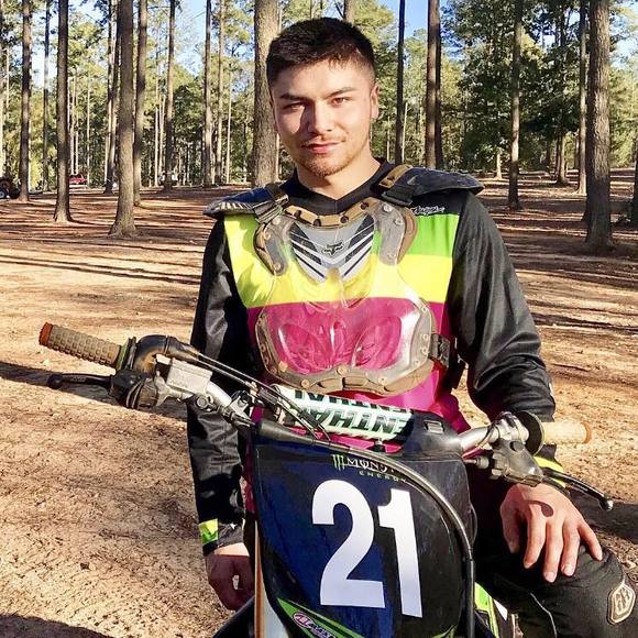 Meet your Posher, Travis - Picture 1 of 1